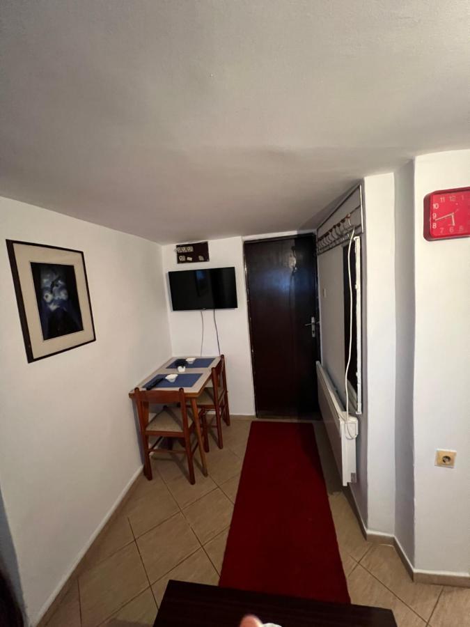 A & A Apartman 波德戈里察 外观 照片